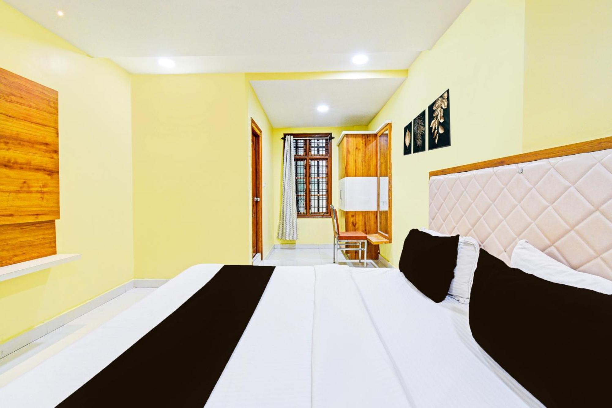 Super Townhouse Mancherial Mancheral Exterior photo